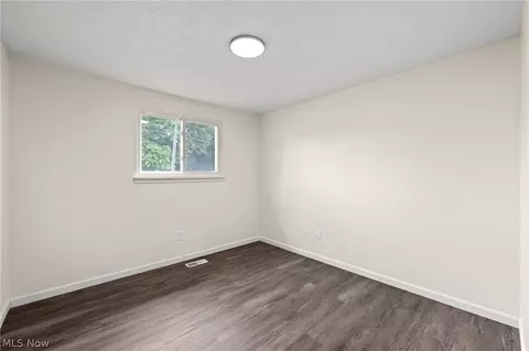 Bedroom - 5830 Beech Dr, Mentor On The Lake, OH 44060 photo 1 of 6