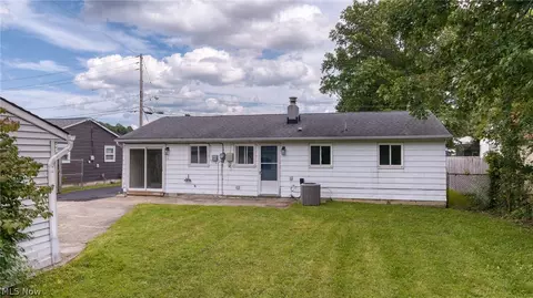 Exterior - 5830 Beech Dr, Mentor On The Lake, OH 44060 photo 3 of 6