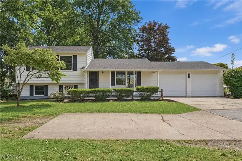 4845 New Rd, Austintown, OH 44515