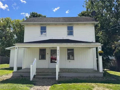 2176 Pine St SE, East Sparta, OH 44626