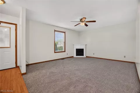 Living - 5414 Carlson Ln, Ashtabula, OH 44004 photo 2 of 3