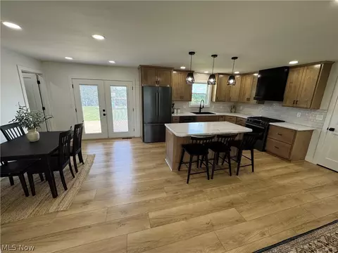 Kitchen - 56965 Stumptown School Rd, Jerusalem, OH 43747 photo 5 of 6