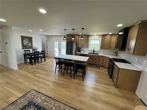 Kitchen - 56965 Stumptown School Rd, Jerusalem, OH 43747 photo 2 of 6