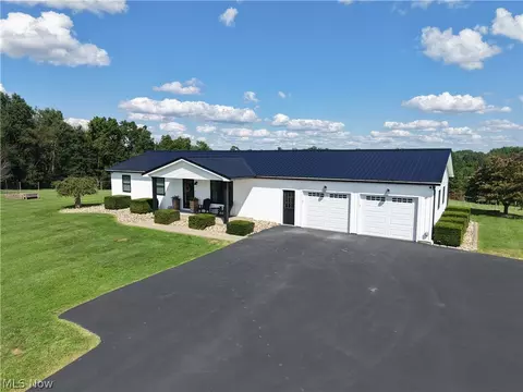 Exterior - 56965 Stumptown School Rd, Jerusalem, OH 43747 photo 2 of 9