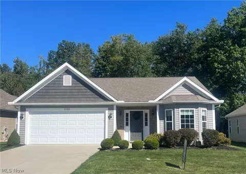 27282 Emerald Oval N, Olmsted Twp, OH 44138