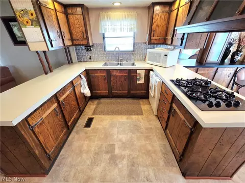 Kitchen - 105 Virginia Ave, Elyria, OH 44035 photo 1 of 3