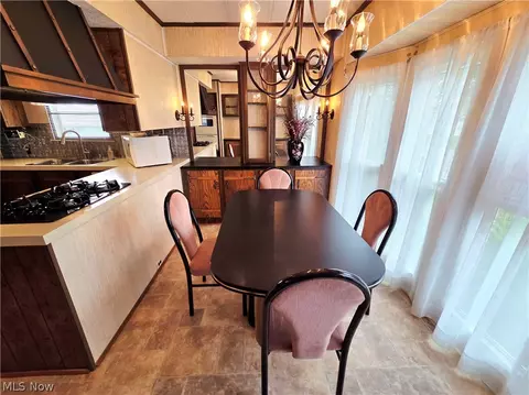 Dining - 105 Virginia Ave, Elyria, OH 44035 photo 3 of 4