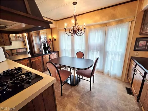 Dining - 105 Virginia Ave, Elyria, OH 44035 photo 2 of 4