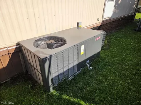 Exterior - 105 Virginia Ave, Elyria, OH 44035 photo 3 of 3
