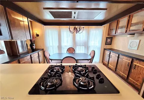 Dining - 105 Virginia Ave, Elyria, OH 44035 photo 1 of 4