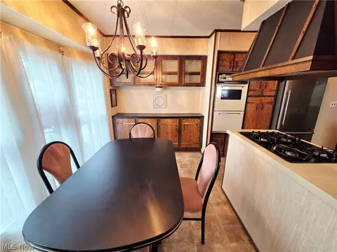 Dining - 105 Virginia Ave, Elyria, OH 44035 photo 4 of 4