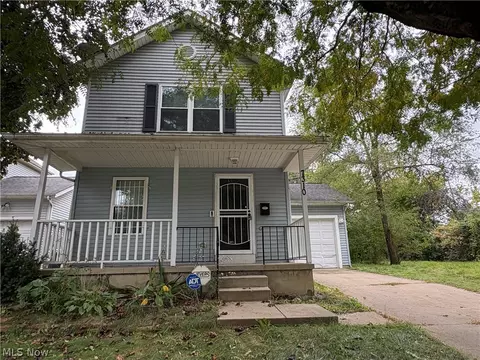7310 Colfax Rd, Cleveland, OH 44104