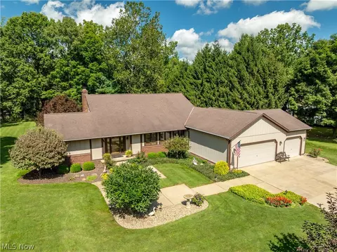 12969 Robinwood St NE, Alliance, OH 44601