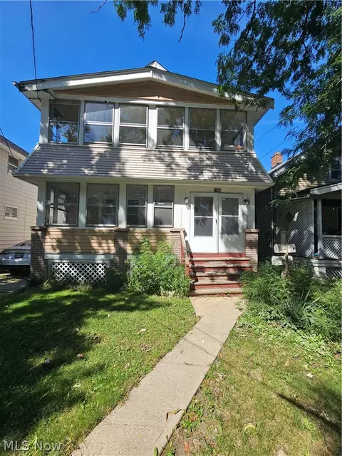 2700 Hood Ave, Cleveland, OH 44109
