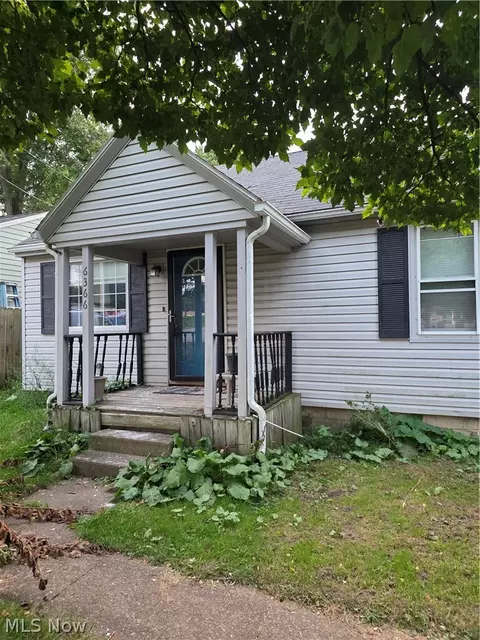 6350 Wallace Blvd, North Ridgeville, OH 44039