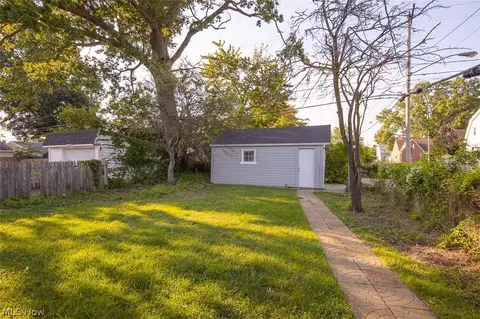 Exterior - 6615 Gilbert Ave, Parma, OH 44129 photo 4 of 6