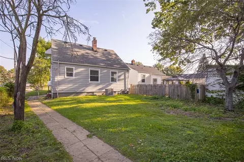 Exterior - 6615 Gilbert Ave, Parma, OH 44129 photo 5 of 6