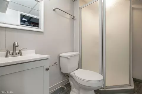 Bath - 6615 Gilbert Ave, Parma, OH 44129 photo 5 of 5