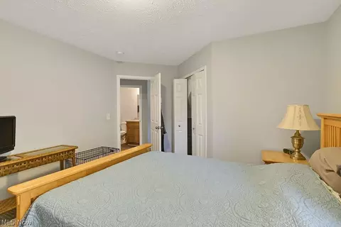 Bedroom - 4052 Pine Dr, Rootstown, OH 44272 photo 2 of 6