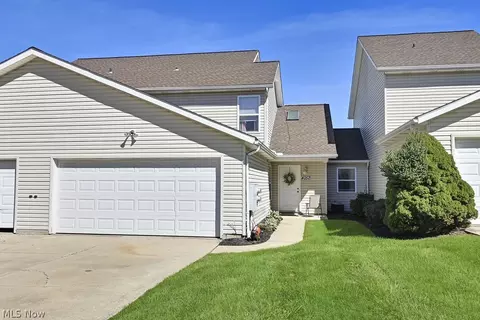 4052 Pine Dr, Rootstown, OH 44272