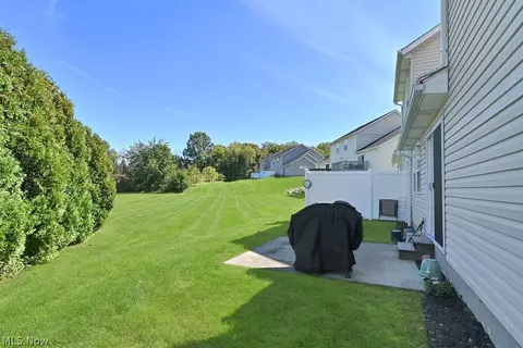 Exterior - 4052 Pine Dr, Rootstown, OH 44272 photo 4 of 6