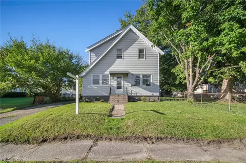 2407 Mira Ct, Cleveland, OH 44109