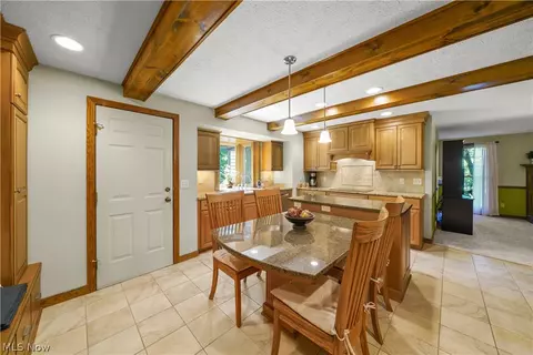 Kitchen - 280 Beech Ct, Aurora, OH 44202 photo 3 of 3