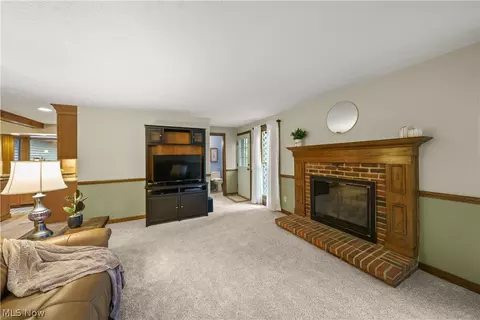 Living - 280 Beech Ct, Aurora, OH 44202 photo 2 of 3