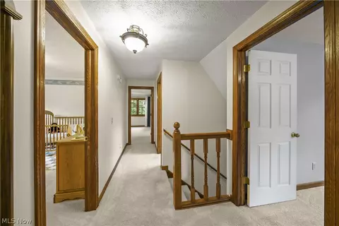 Entry Way - 280 Beech Ct, Aurora, OH 44202 photo 4 of 4