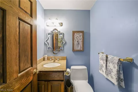 Bath - 280 Beech Ct, Aurora, OH 44202 photo 1 of 5
