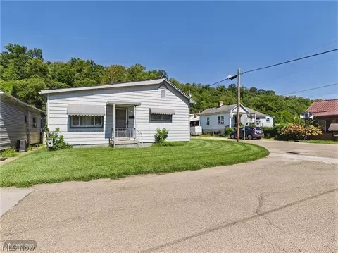 56031 W 2nd St, Bridgeport, OH 43912