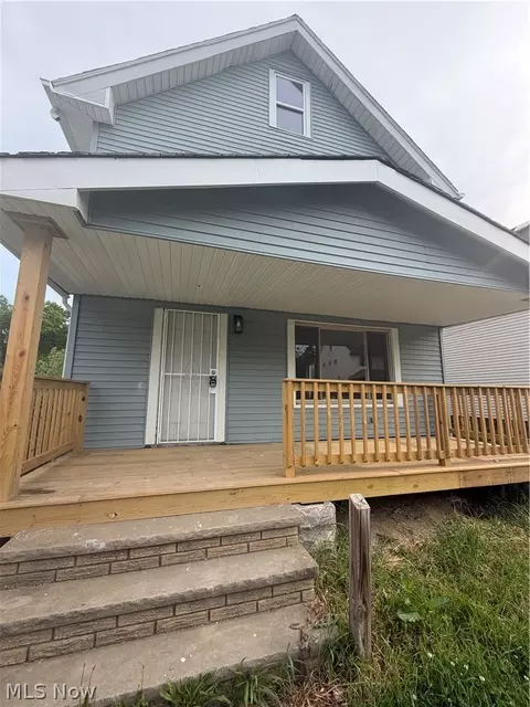 6813 Polonia Ave, Cleveland, OH 44105
