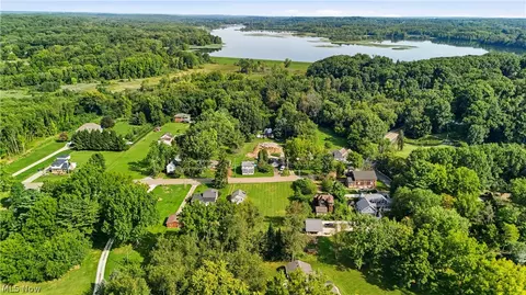 View/Area - 230 E Comet Rd, Clinton, OH 44216 photo 8 of 13