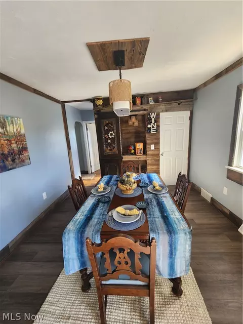 Dining - 5261 Dailey Rd, New Franklin, OH 44319 photo 2 of 2
