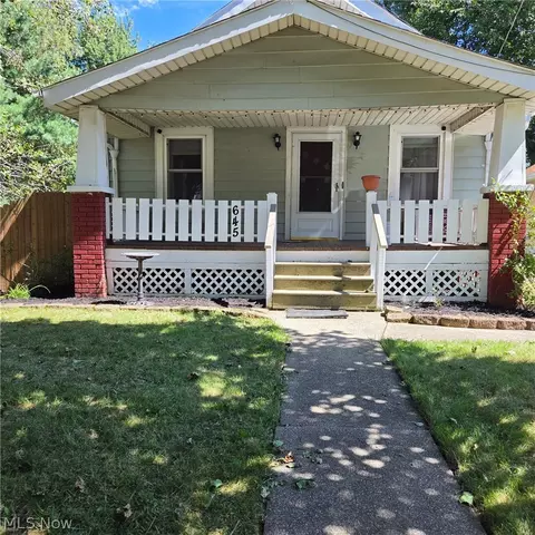 645 Sanford Ave, Akron, OH 44305