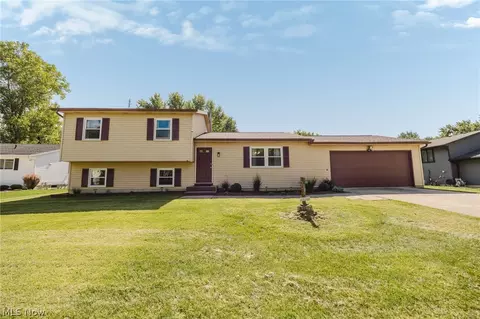 1004 Lancaster Dr, Medina, OH 44256