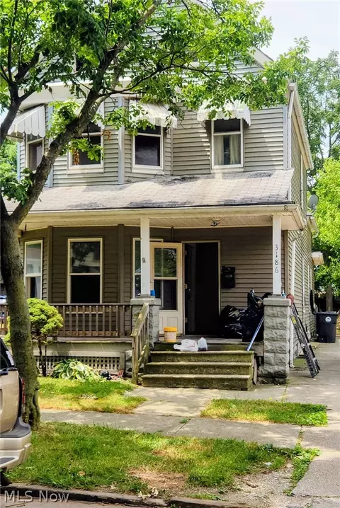 3186 W 94th St, Cleveland, OH 44102