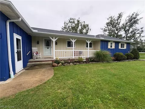 Exterior - 28000 Aurora Rd, Solon, OH 44139 photo 3 of 7