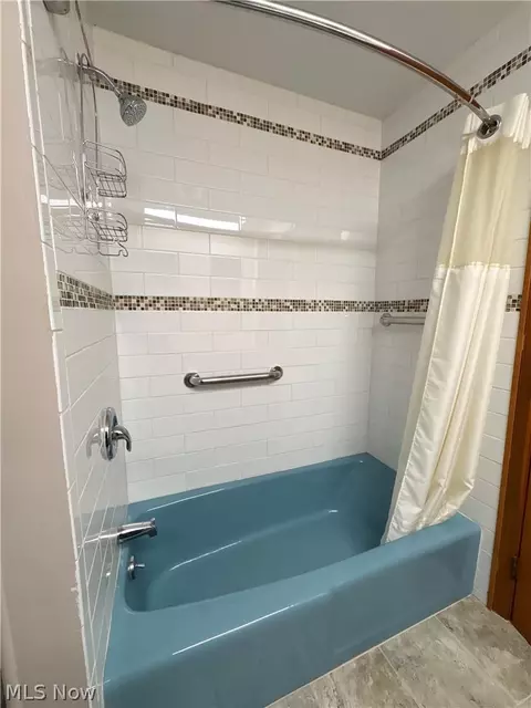 Bath - 28000 Aurora Rd, Solon, OH 44139 photo 3 of 4