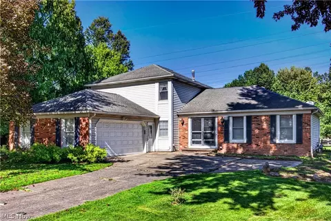 8307 Old Post Rd, Olmsted Falls, OH 44138