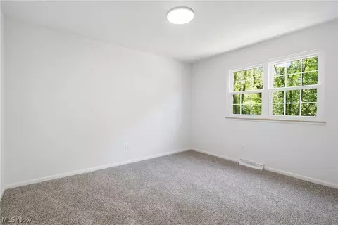 Bedroom - 30960 Miles Rd, Solon, OH 44139 photo 1 of 6