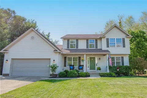 1387 Pendleton Ave, Louisville, OH 44641