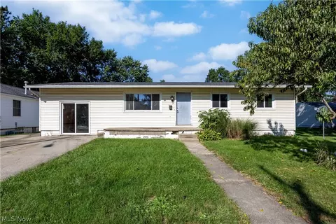 211 S Elm St, Orrville, OH 44667