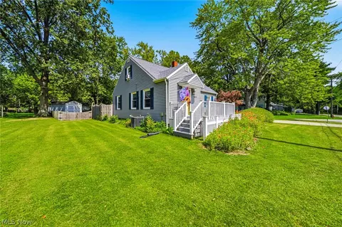 1809 W 16th St, Ashtabula, OH 44004 photo 2