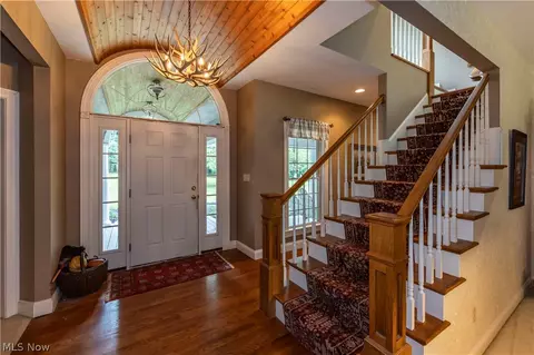 Entry Way - 3909 Minor Rd, Copley, OH 44321 photo 3 of 6