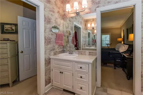 Bath - 3909 Minor Rd, Copley, OH 44321 photo 3 of 5