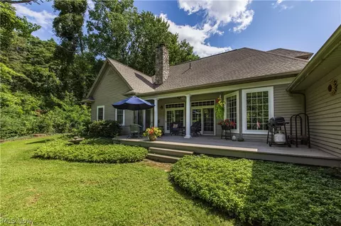Exterior - 3909 Minor Rd, Copley, OH 44321 photo 4 of 6