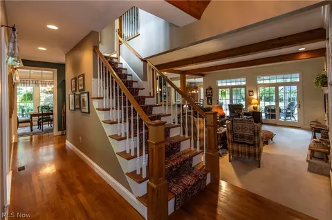Entry Way - 3909 Minor Rd, Copley, OH 44321 photo 4 of 6