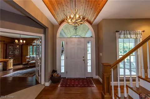 Entry Way - 3909 Minor Rd, Copley, OH 44321 photo 1 of 6