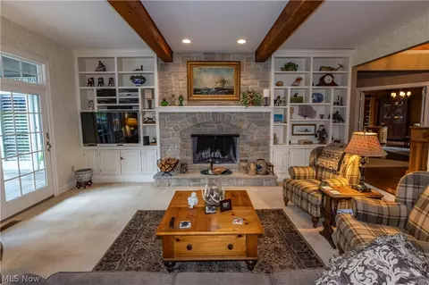 Living - 3909 Minor Rd, Copley, OH 44321 photo 3 of 5